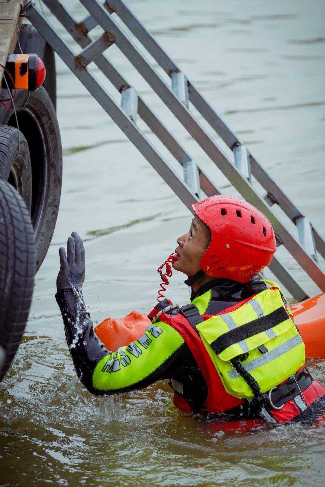 新疆广汇转会期门线救险；志在欧篮联名次提升；球迷炸锅；团队化学反应显著的简单介绍乐鱼体育app下载